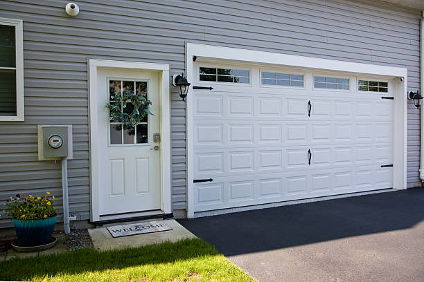 24/7 Emergency Garage Door Roller Replacement experts in Jackson County County, TN